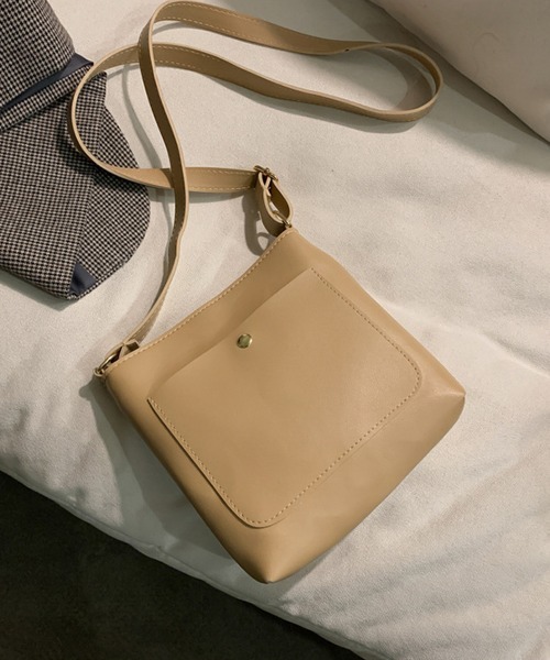 NEW GENTLEMAN（ニュージェントルマン）の「レザールック ショルダーバッグ（ショルダーバッグ・メンズ・ホワイト/ブラック/ベージュ/ブラウン・FREE）」の4枚目の写真