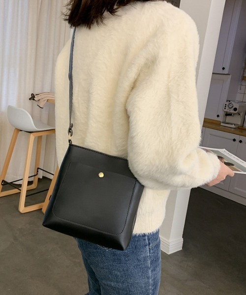 NEW GENTLEMAN（ニュージェントルマン）の「レザールック ショルダーバッグ（ショルダーバッグ・メンズ・ホワイト/ブラック/ベージュ/ブラウン・FREE）」の10枚目の写真