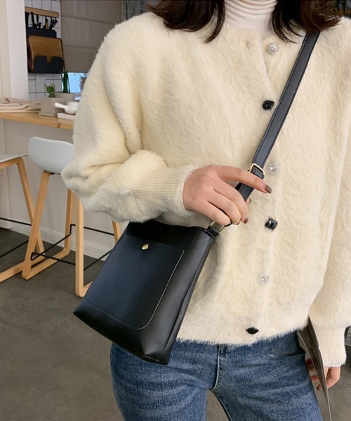 NEW GENTLEMAN（ニュージェントルマン）の「レザールック ショルダーバッグ（ショルダーバッグ・メンズ・ホワイト/ブラック/ベージュ/ブラウン・FREE）」の5枚目の写真