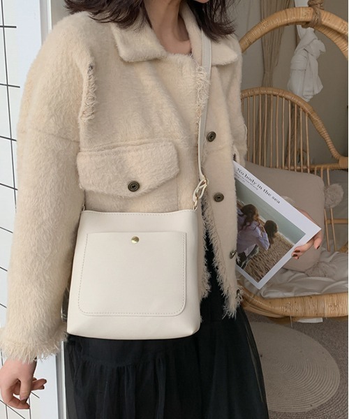 NEW GENTLEMAN（ニュージェントルマン）の「レザールック ショルダーバッグ（ショルダーバッグ・メンズ・ホワイト/ブラック/ベージュ/ブラウン・FREE）」の21枚目の写真