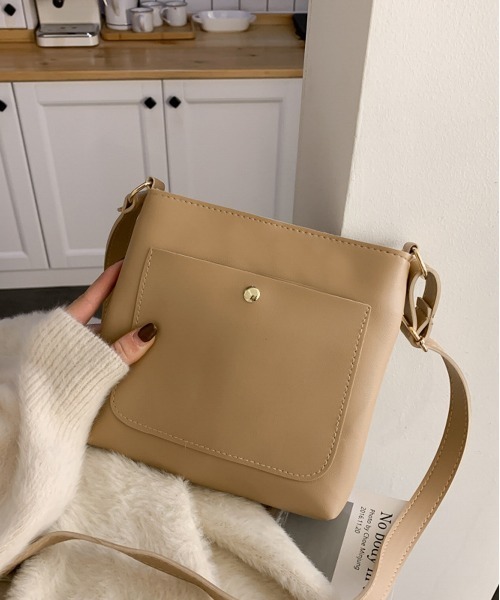 NEW GENTLEMAN（ニュージェントルマン）の「レザールック ショルダーバッグ（ショルダーバッグ・メンズ・ホワイト/ブラック/ベージュ/ブラウン・FREE）」の9枚目の写真