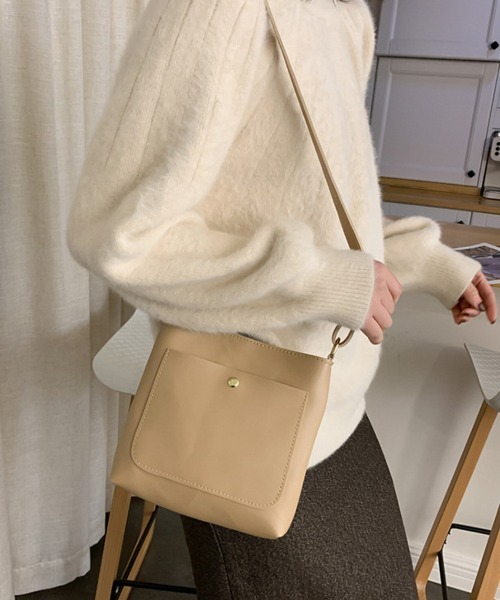 NEW GENTLEMAN（ニュージェントルマン）の「レザールック ショルダーバッグ（ショルダーバッグ・メンズ・ホワイト/ブラック/ベージュ/ブラウン・FREE）」の19枚目の写真