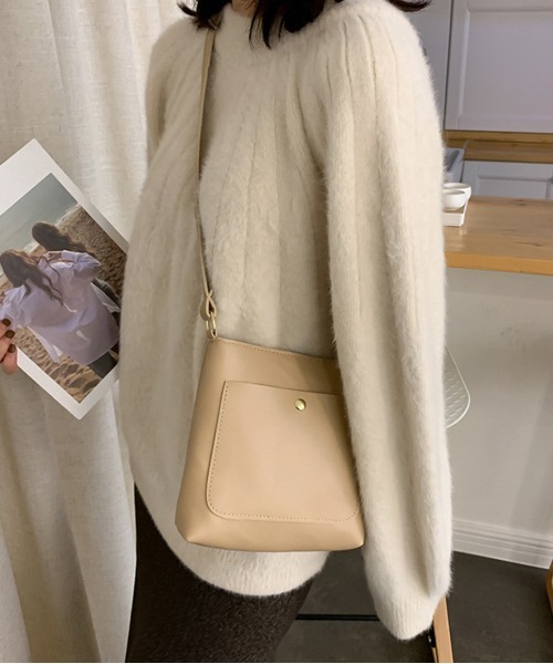 NEW GENTLEMAN（ニュージェントルマン）の「レザールック ショルダーバッグ（ショルダーバッグ・メンズ・ホワイト/ブラック/ベージュ/ブラウン・FREE）」の22枚目の写真