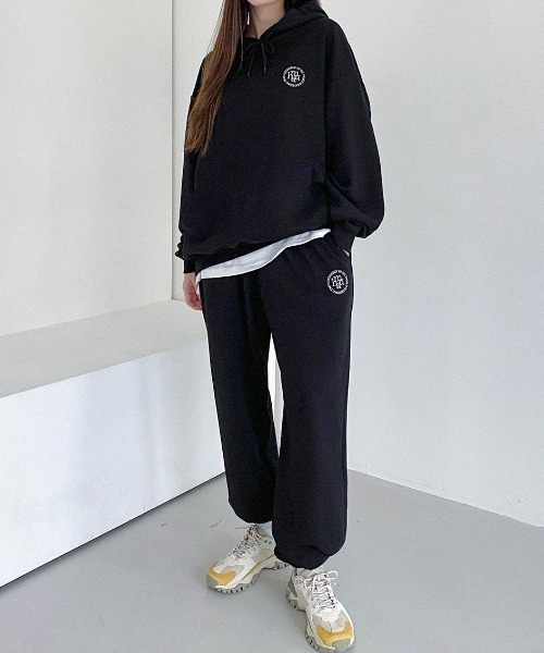 muahmuah(ムーアムーア)の「A'GEM/9 × .kom『muah muah/ムーアムーア』CIRCLE LOGO MUAH OVERFIT HOODIE/サークルロゴ オーバーサイズプルオーバーパーカー(パーカー・レディース・ブラック/ブルー/アイボリー・FREE)」の17枚目の写真
