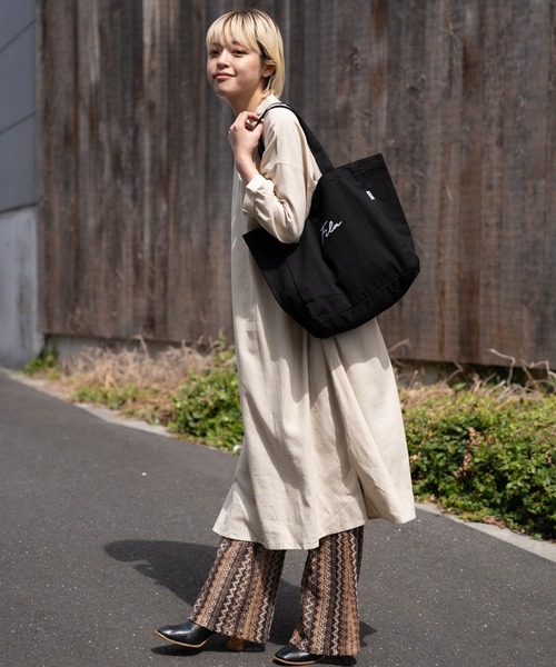 NAVY(ネイビー)の「ミントリネン シャツワンピース(ワンピース・レディース・ベージュ/パープル/ミント/チャコール・フリー)」の20枚目の写真