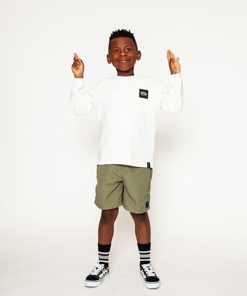 JUNKSOUL（ジャンクソウル）の「国内プリントJUNKSOUL OUTDOORボックスロゴロンＴ(M4)（Tシャツ/カットソー・キッズ・ホワイト/オレンジ/ベージュ/カーキ/ブラック/ライトブルー/杢グレー/ライトイエロー・120cm/130cm/140cm/150cm/160cm/110cm/100cm）」の2枚目の写真