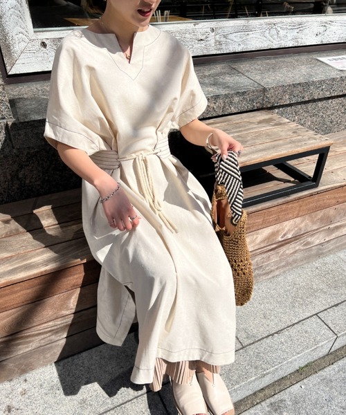 Chez toi(シェトワ)の「デザインベルト付配色ステッチワンピース(ワンピース・レディース・ブラック/カーキ/アイボリー・FREE)」の10枚目の写真