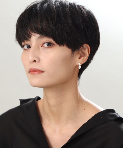 COCOSHNIK(ココシュニック)の「K10バロックパール フープピアス小(ピアス(両耳用)・レディース・シルバー系・00)」の6枚目の写真