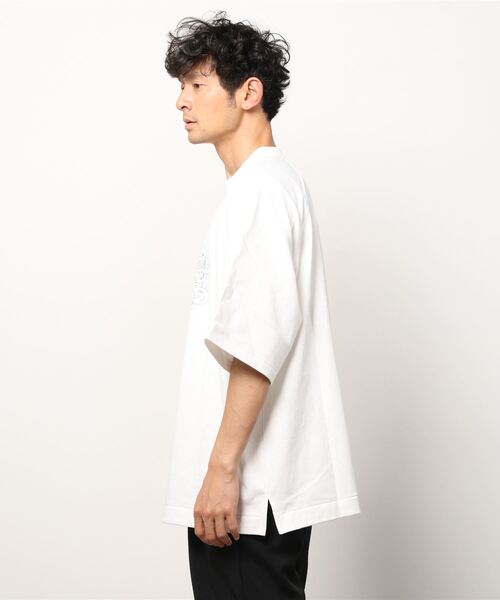 FORTUNA HOMME(フォルトゥナオム)の「FORTUNAHOMME ArtLogo Print-Tee(Tシャツ/カットソー・メンズ・ホワイト/ブラック・1/2)」の8枚目の写真