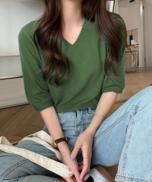 Felt-Maglietta（フェルトマリエッタ）の「Vネック半袖ニット（ニット/セーター・レディース・ホワイト/アイボリー/ダークグレー/グレー/ブラック/ブルー/ミント/モカ/ラベンダー/ピンク/グレイッシュベージュ/ライトピンク/グリーン/ネイビー/チャコールグレー/ターコイズブルー/ライトブルー・FREE/X-LARGE）」の9枚目の写真