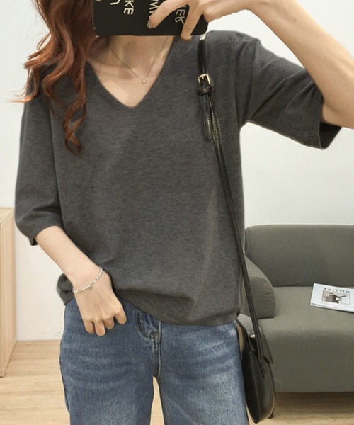 Felt-Maglietta（フェルトマリエッタ）の「Vネック半袖ニット（ニット/セーター・レディース・ホワイト/アイボリー/ダークグレー/グレー/ブラック/ブルー/ミント/モカ/ラベンダー/ピンク/グレイッシュベージュ/ライトピンク/グリーン/ネイビー/チャコールグレー/ターコイズブルー/ライトブルー・FREE/X-LARGE）」の6枚目の写真