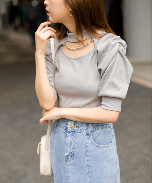 SpRay（スプレイ）の「チェーン付デコルテオープンカラー（Tシャツ/カットソー・レディース・ブラック/ブルー/グリーン/アイボリー・FREE）」の15枚目の写真