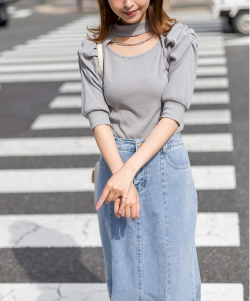 SpRay（スプレイ）の「チェーン付デコルテオープンカラー（Tシャツ/カットソー・レディース・ブラック/ブルー/グリーン/アイボリー・FREE）」の16枚目の写真