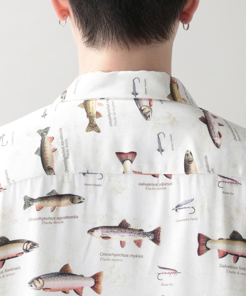 RAGEBLUE(レイジブルー)の「フィッシングプリント/レーヨン柄シャツ(シャツ/ブラウス・メンズ・ホワイト/ネイビー・MEDIUM/LARGE)」の6枚目の写真