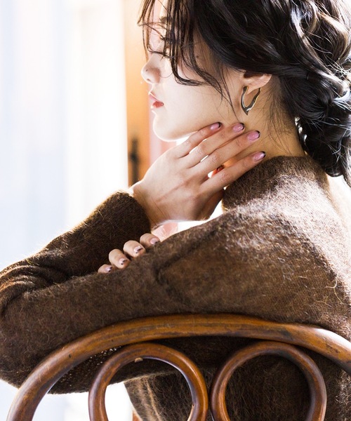 The Rule(ザルール)の「The Rule ザルール:Arcana pieced earring カーブフープピアス(ピアス(両耳用)・レディース・チャコールグレー/オレンジ/ブルー・FREE)」の7枚目の写真