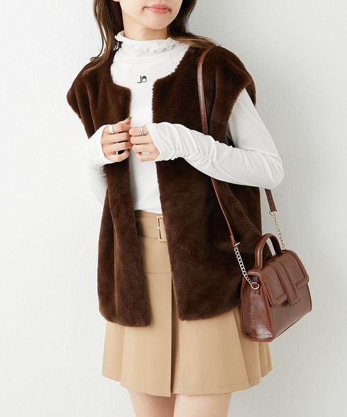 OLIVE des OLIVE（オリーブデオリーブ）の「【WEB限定】ファーベスト（ベスト・レディース・ベージュ/オフホワイト/ブラウン・FREE）」の3枚目の写真