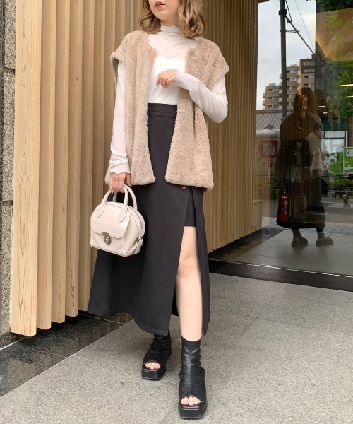 OLIVE des OLIVE（オリーブデオリーブ）の「【WEB限定】ファーベスト（ベスト・レディース・ベージュ/オフホワイト/ブラウン・FREE）」の13枚目の写真