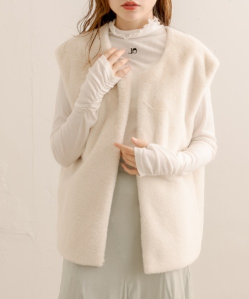 OLIVE des OLIVE（オリーブデオリーブ）の「【WEB限定】ファーベスト（ベスト・レディース・ベージュ/オフホワイト/ブラウン・FREE）」の5枚目の写真