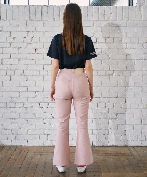 MIRO AMURETTE（ミロアミュレット）の「fit straight denim/セミフレアカラーデニム（デニムパンツ・レディース・チャコールグレー/ベビーピンク・SMALL/MEDIUM）」の8枚目の写真