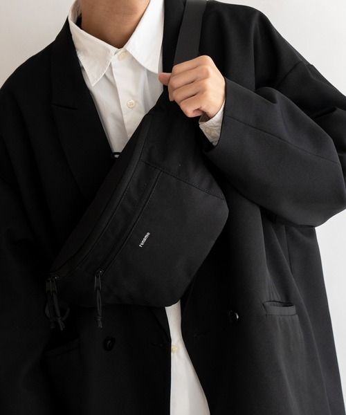 DEVICE（デバイス）の「Rename ミニロゴ ナイロン ウエストボディバッグ（ボディバッグ/ウエストポーチ・メンズ・ブラック・FREE）」の15枚目の写真