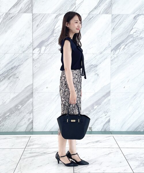 index（インデックス）の「◆ベルトデザインミドルトート【2WAY】（トートバッグ・レディース・ブラック/ライトベージュ・00）」の7枚目の写真