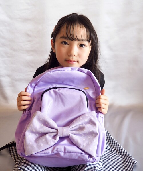 SHOO・LA・RUE（シューラルー）の「◆サテンリボンリュック（バックパック/リュック・キッズ・ベージュ/ネイビー/ライトパープル・00）」の22枚目の写真