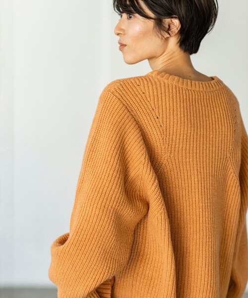 THE SHOP TK （ザ ショップ ティーケー ）の「◆【洗える/ウール混】クルーネックニット/CLUEL 11月号掲載（ニット/セーター・レディース・ブラウン系その他/ライトパープル/オレンジ/オフホワイト・13/12）」の12枚目の写真