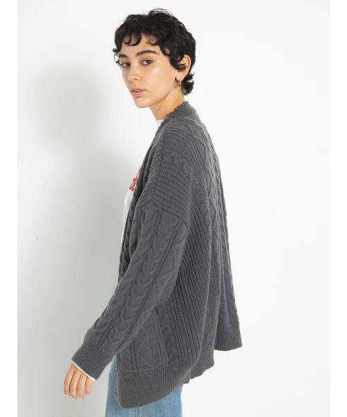 koe（コエ）の「ケーブルVネックカーディガン（カーディガン/ボレロ・レディース・レッド/アイボリー/チャコールグレー/ダークブルー・FREE）」の19枚目の写真
