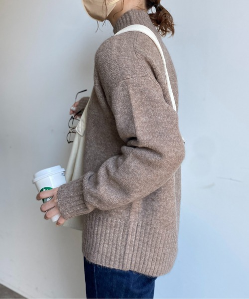 CPCM(シーピーシーエム)の「もちっとカラーハイネックニット(ニット/セーター・レディース・アイボリー/グリーン/ブルー/モカ/レッド・FREE)」の17枚目の写真