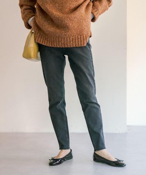 PUAL CE CIN（ピュアルセシン）の「ストレッチデニムスキニーパンツ（デニムパンツ・レディース・ブラック/ブルー・FREE）」の2枚目の写真