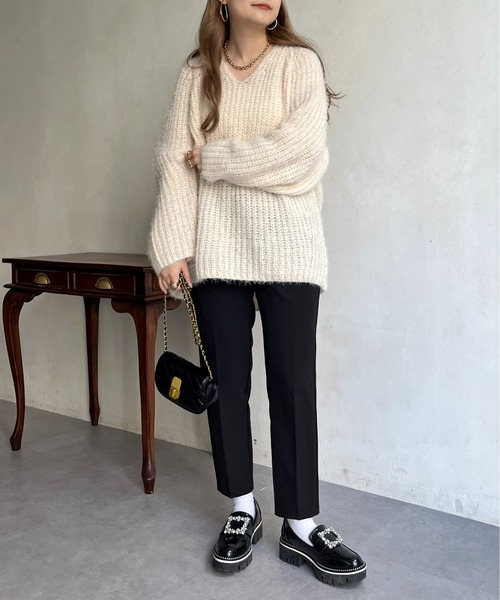 prose verse（プロズヴェール）の「Vネックフェザーニット（ニット/セーター・レディース・レッド/サックスブルー/ベージュ/グレー・MEDIUM）」の8枚目の写真