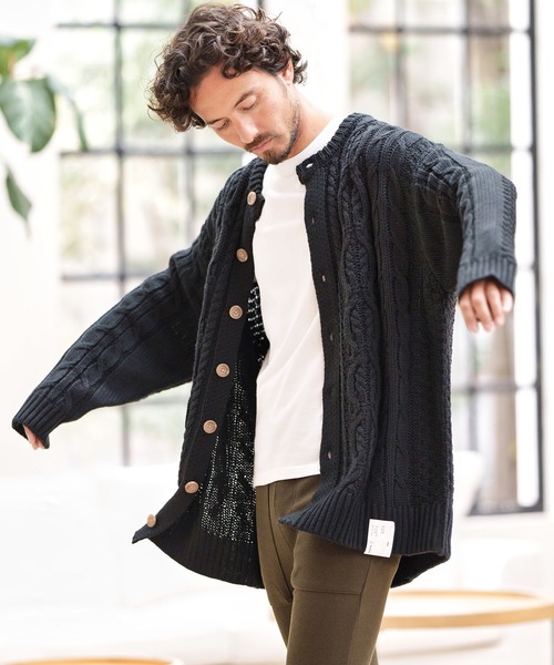 CAMBIO（カンビオ）の「mcg3158-Cable Knit Crew Neck Cardigan カーディガン（カーディガン/ボレロ・メンズ・アイボリー/グリーン/ブラック/ブルー・M/L）」の5枚目の写真