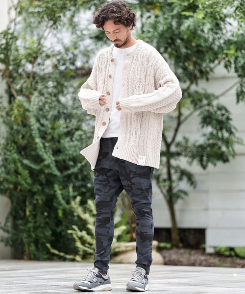 CAMBIO（カンビオ）の「mcg3158-Cable Knit Crew Neck Cardigan カーディガン（カーディガン/ボレロ・メンズ・アイボリー/グリーン/ブラック/ブルー・M/L）」の12枚目の写真