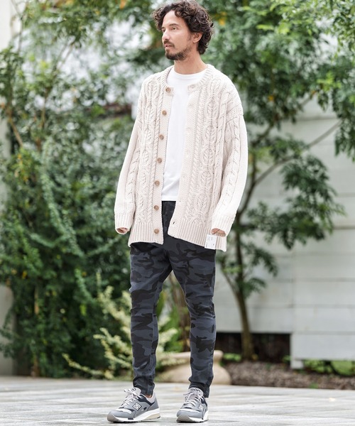 CAMBIO（カンビオ）の「mcg3158-Cable Knit Crew Neck Cardigan カーディガン（カーディガン/ボレロ・メンズ・アイボリー/グリーン/ブラック/ブルー・M/L）」の13枚目の写真