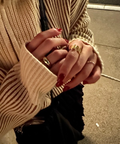 CIAOPANIC（チャオパニック）の「【Keyon/キーオン】mine / alphabet ring（リング・レディース・ゴールド/アンティークゴールド・FREE）」の4枚目の写真
