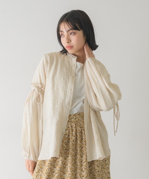 idem（イデム）の「poco poco volume sleeve blouse/袖ボリュームブラウス（シャツ/ブラウス・レディース・ブラック/アイボリー・FREE）」の20枚目の写真