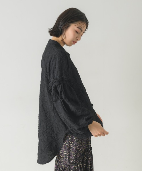 idem（イデム）の「poco poco volume sleeve blouse/袖ボリュームブラウス（シャツ/ブラウス・レディース・ブラック/アイボリー・FREE）」の17枚目の写真
