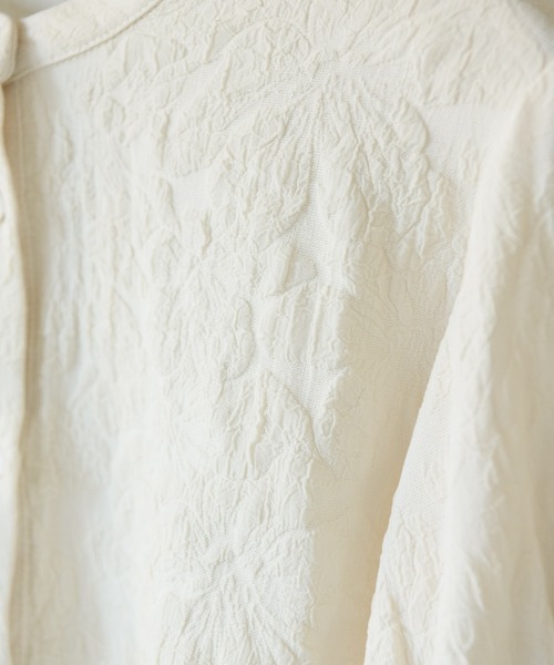 idem（イデム）の「poco poco volume sleeve blouse/袖ボリュームブラウス（シャツ/ブラウス・レディース・ブラック/アイボリー・FREE）」の5枚目の写真