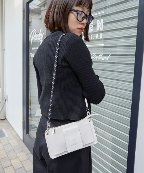 ROVERETO（ロベレート）の「▽ROVERETO/ロベレート ROVERETO×PUBLUX別注ショルダーミニバッグ（ショルダーバッグ・レディース・サックスブルー/ブラック/アイボリー・ONE SIZE）」の2枚目の写真