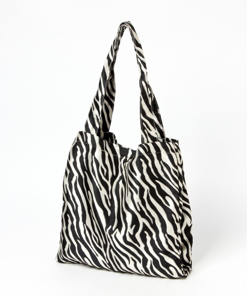 LOWRYS FARM（ローリーズファーム）の「３ＲＯＯＭトートバッグ２　185660（トートバッグ・レディース・アイボリー/ゼブラ・FREE）」の8枚目の写真