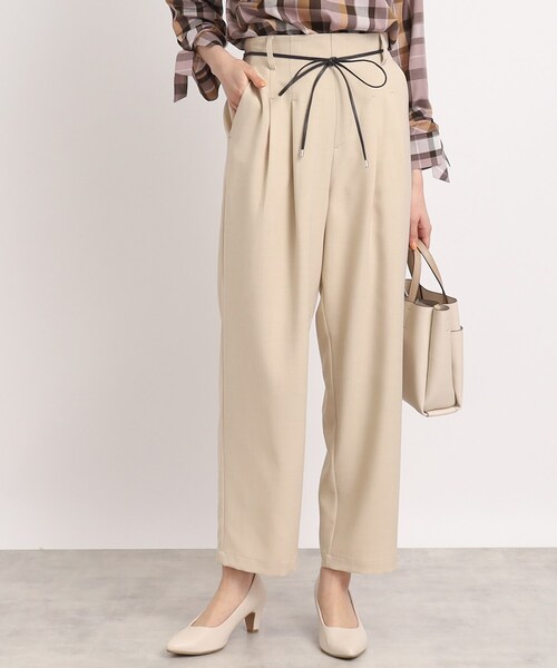 DRESKIP（ドレスキップ）の「◆【ゆるっと楽してキレイ見え】ゆるタックテーパードパンツ（その他パンツ・レディース・グリーン/オフホワイト/グレー系その他・02/03/04）」の11枚目の写真