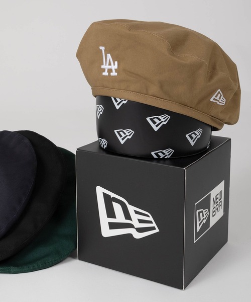 NEW ERA(ニューエラ)の「【NEW ERA/ニューエラ】ロサンゼルス・ドジャーズ&フラッグロゴ刺繍 Beret ベレー帽 /ワンポイント/カーキ×スノーホワイト(ハンチング/ベレー帽・レディース・カーキブラウン・S/L)」の1枚目の写真