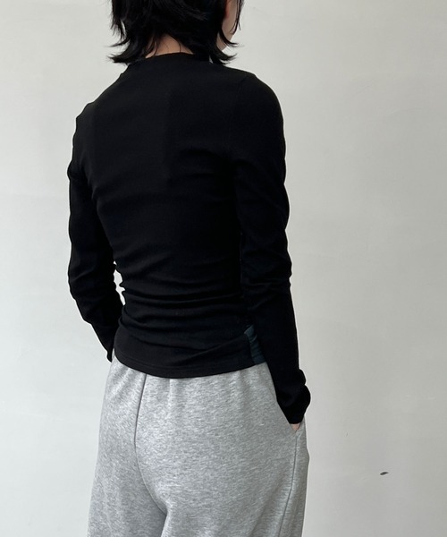 chuclla(チュクラ)の「チョーカーネックマーブル プルオーバー chw23s058(Tシャツ/カットソー・レディース・ブラック・FREE)」の4枚目の写真