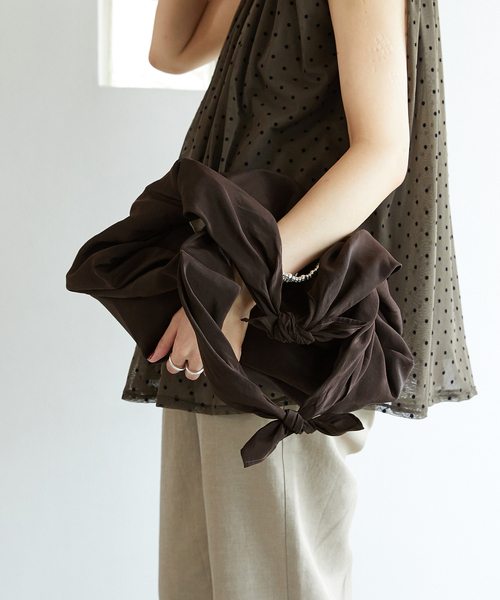 VERMEIL par iena(ヴェルメイユパーイエナ)の「【PAPYRUS/パピルス】candy wrapper pillow bag(ブラウン)(ハンドバッグ・レディース・ブラウン・FREE)」の15枚目の写真