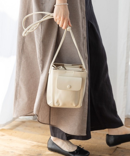 studio CLIP（スタディオクリップ）の「ポケ付ワンマイルショルダーバッグ（ショルダーバッグ・レディース・ブラウン/ラベンダー/アイボリー/ブラック・FREE）」の5枚目の写真
