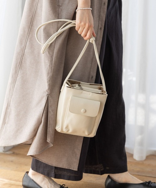 studio CLIP（スタディオクリップ）の「ポケ付ワンマイルショルダーバッグ（ショルダーバッグ・レディース・ブラウン/ラベンダー/アイボリー/ブラック・FREE）」の6枚目の写真