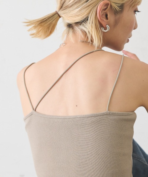 Auntie Rosa Holiday(アンティローザホリデー)の「カップ付きベアキャミ(キャミソール・レディース・ベージュ/ナチュラル/ブラック・FREE)」の8枚目の写真