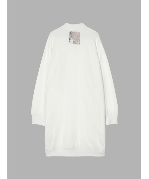 JNBY（ジェーエヌビーワイ）の「Oversized Polo-collar Cotton-jersey Dress（ワンピース・レディース・ホワイト/ブラック/グリーン・38/40）」の10枚目の写真