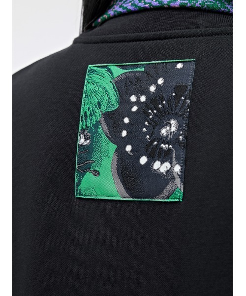 JNBY（ジェーエヌビーワイ）の「Oversized Polo-collar Cotton-jersey Dress（ワンピース・レディース・ホワイト/ブラック/グリーン・38/40）」の16枚目の写真