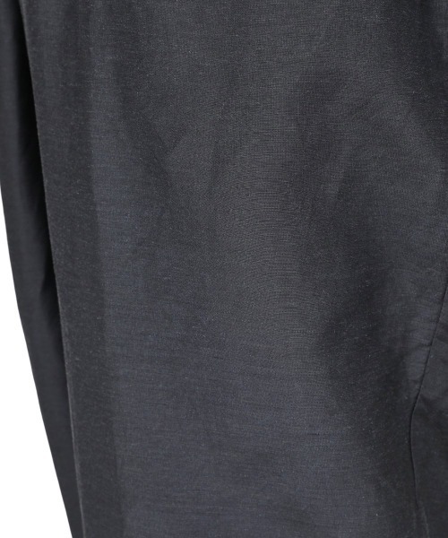 marka（マーカ）の「marka / マーカ：COCOON FIT EASY PANTS - cupro linen nep cloth -：M23A-17PT01C[COR]（その他パンツ・メンズ・チャコール・2/1）」の3枚目の写真